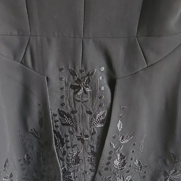 Soft Surroundings Monochrome Embroidered Black Blazer Tailored Fit - Picture 7 of 10